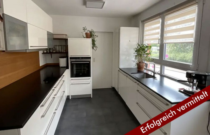 Sehr hochwertige 4 Zimmer ETW mit Garten und Tiefgarage in Lörrach